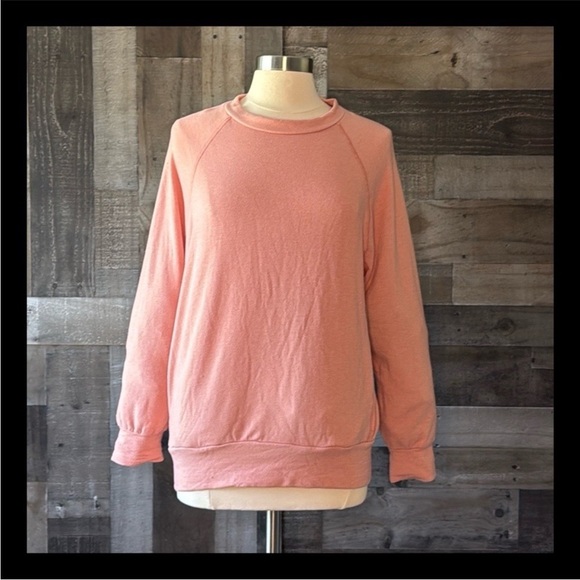 NWT! Lulu’s fuzzy dusty pink sweatshirt XSmall cozy pockets softgirl gorpcore - Picture 1 of 13